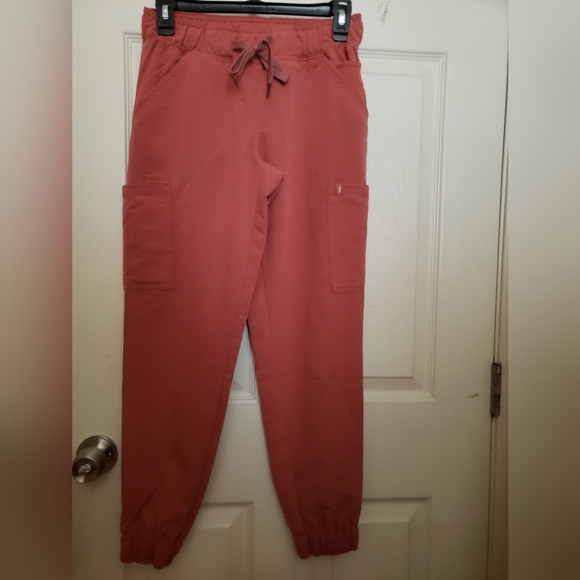 Scrub set - Picture 3 of 4